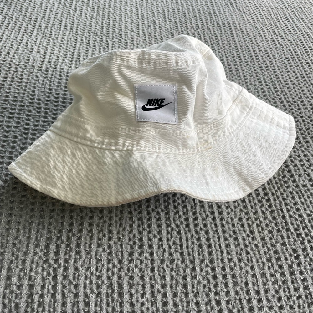 Nike Bucket Hat